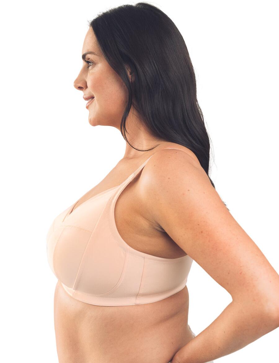 Full cup bra giving smooth, full coverage and side support